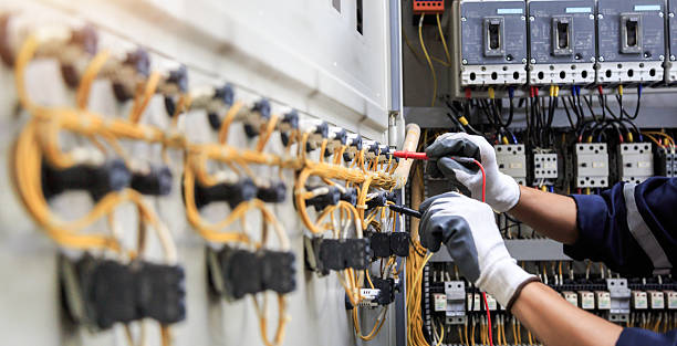 Professional Electrician technician working in Jeffersonville, IN